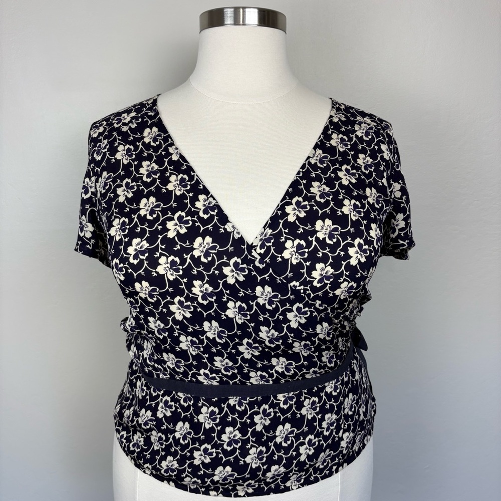 Sundance Wrap Tie Floral Print‎ Blouse 100% Silk Size 16 Quiet Luxury Purple